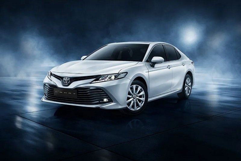 Mobil Toyota New Camry