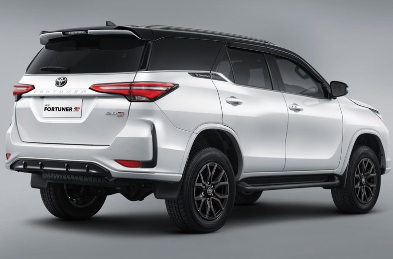 Rekomendasi Mobil Toyota Mesin Diesel, Spek Siap Diadu